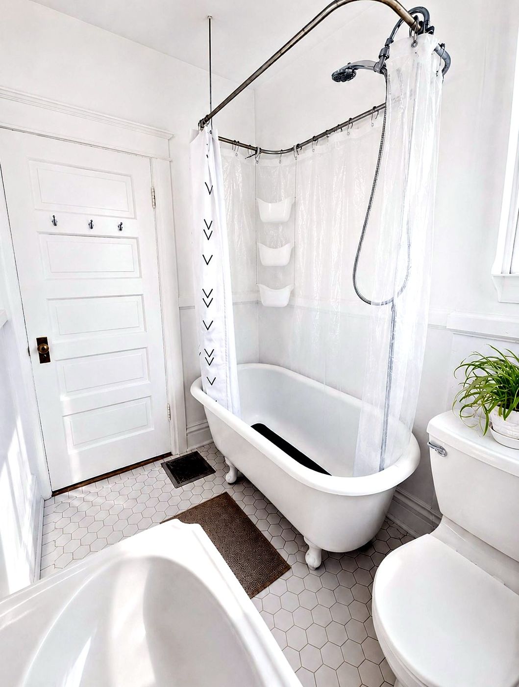 Bathroom with clawfoot tub
